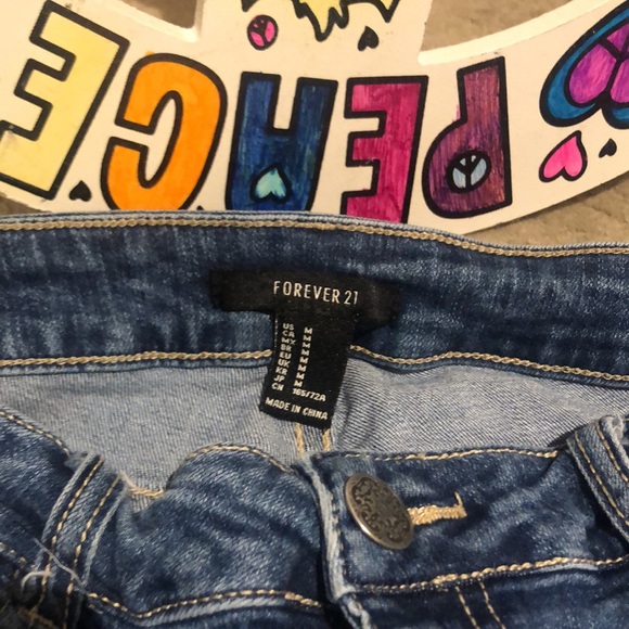 Vintage Forever 21 groovy hippie jeans with “rag detail” on the bottom. M. - Picture 4 of 5